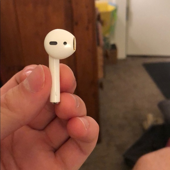 airpods - Picture 4 of 4